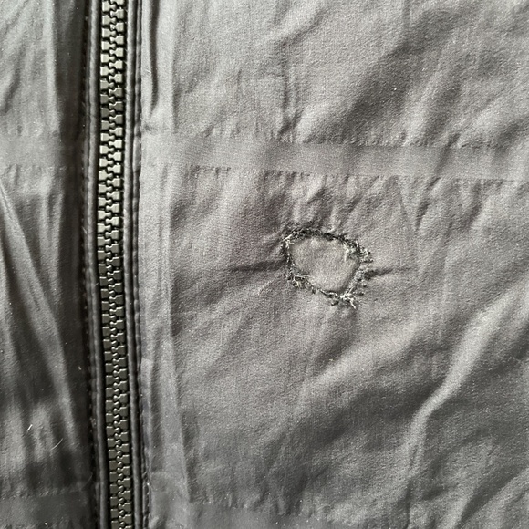 Uniqlo Lightweight Puffer Jacket - Picture 5 of 5